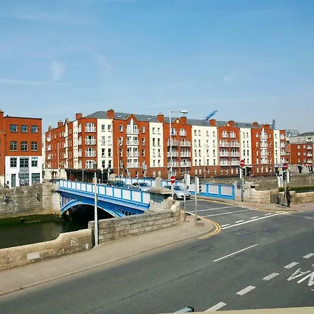 Victoria Quay Riverside Self-catered דבלין